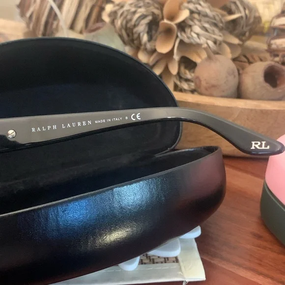 🌸Authentic Ralph Lauren Sunglasses - Picture 4 of 8